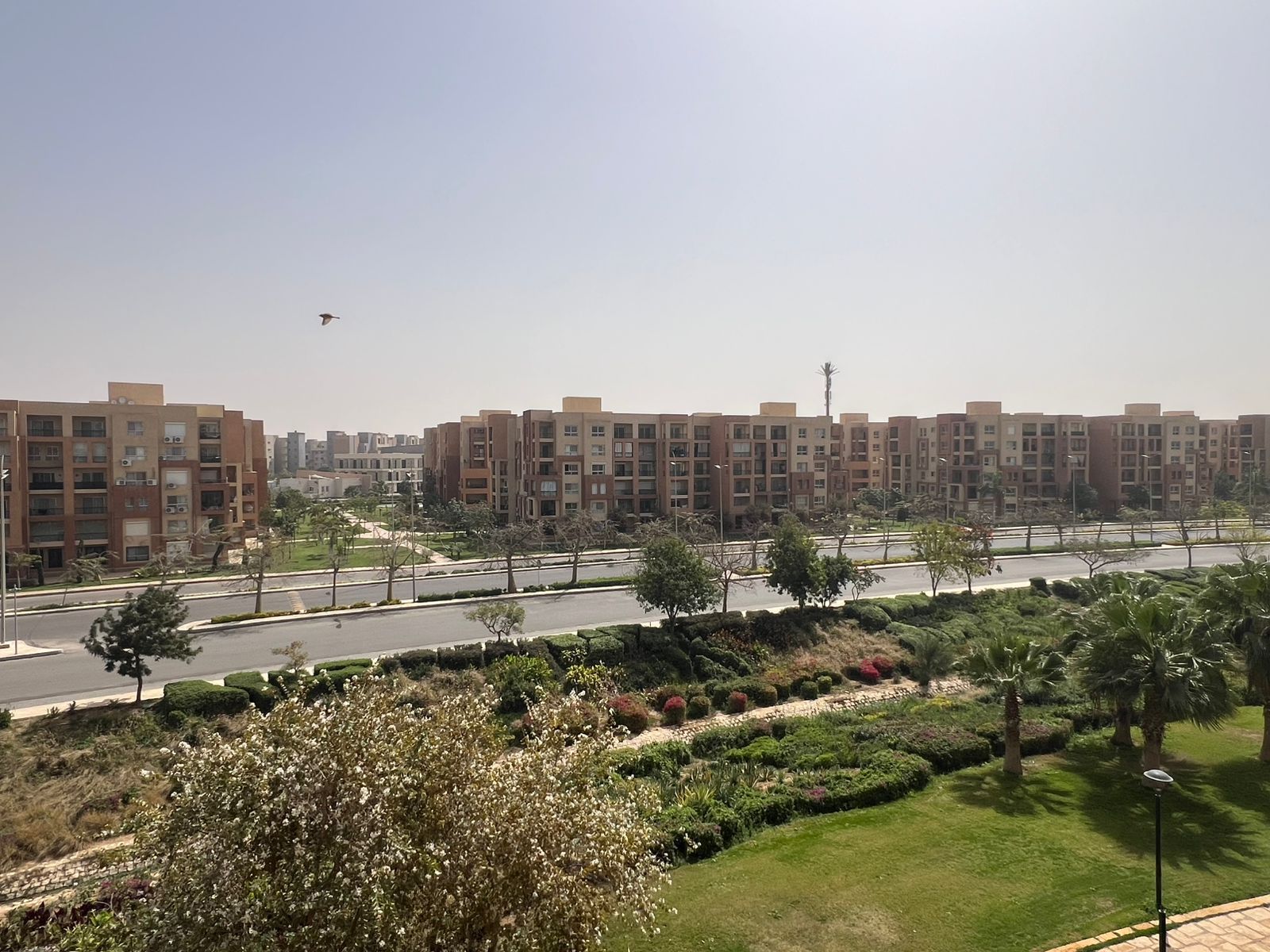 شقة في مدينتي 211 م2 للبيع كاش بحري على حديقة كبيرة تشطيب هاي لوكس استلام فوري 12,600,000 ج 